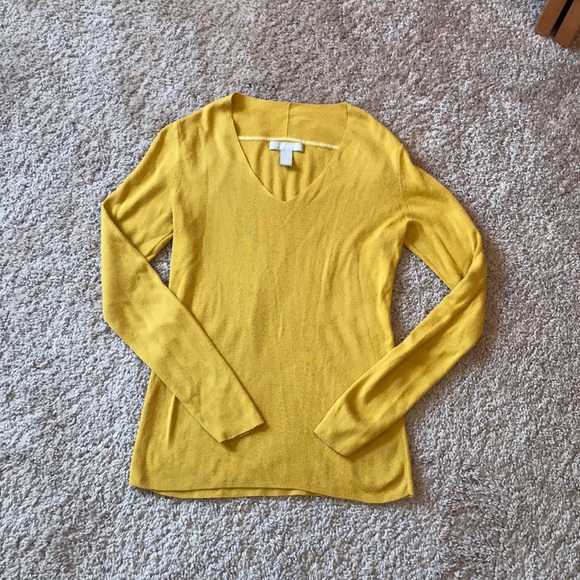 Sweater - Picture 2 of 4
